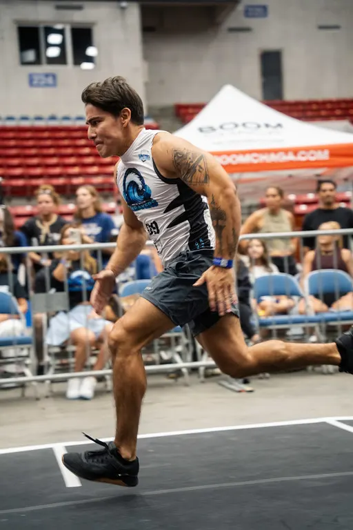 Yonatan Restrepo sprinting
