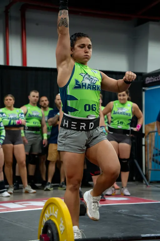 Sedona Townsend dumbbell snatch