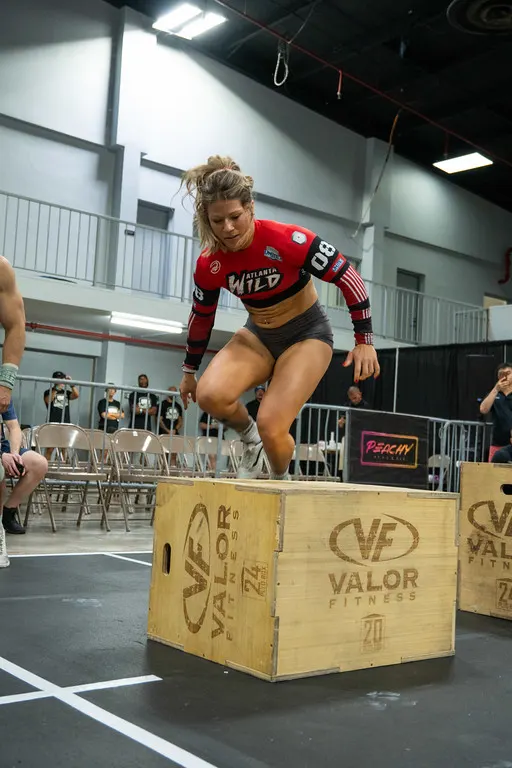 Nicole Hunt box jump
