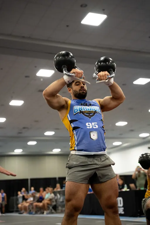 Dan Tai kettlebell clean