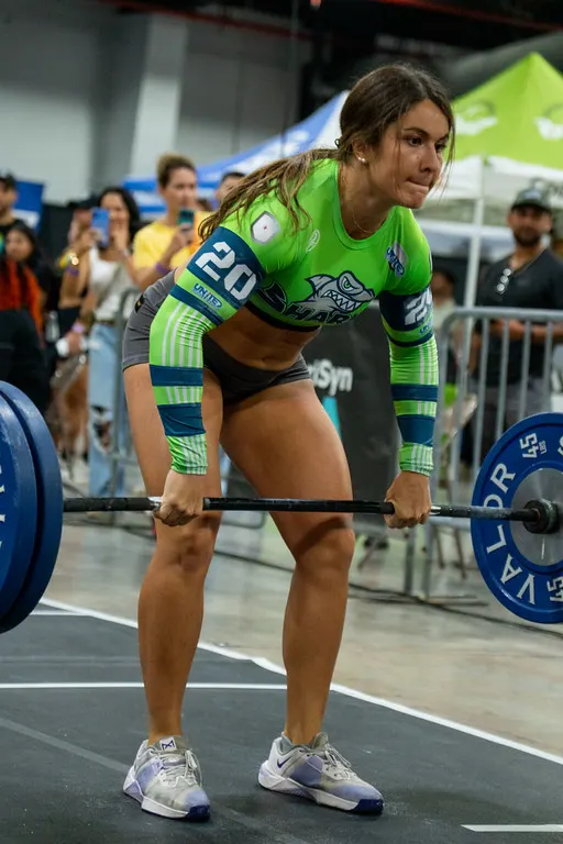 Sydney Witter deadlift