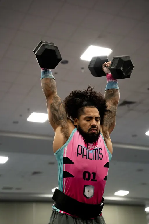 Jhonny Caraballo dumbbell thruster
