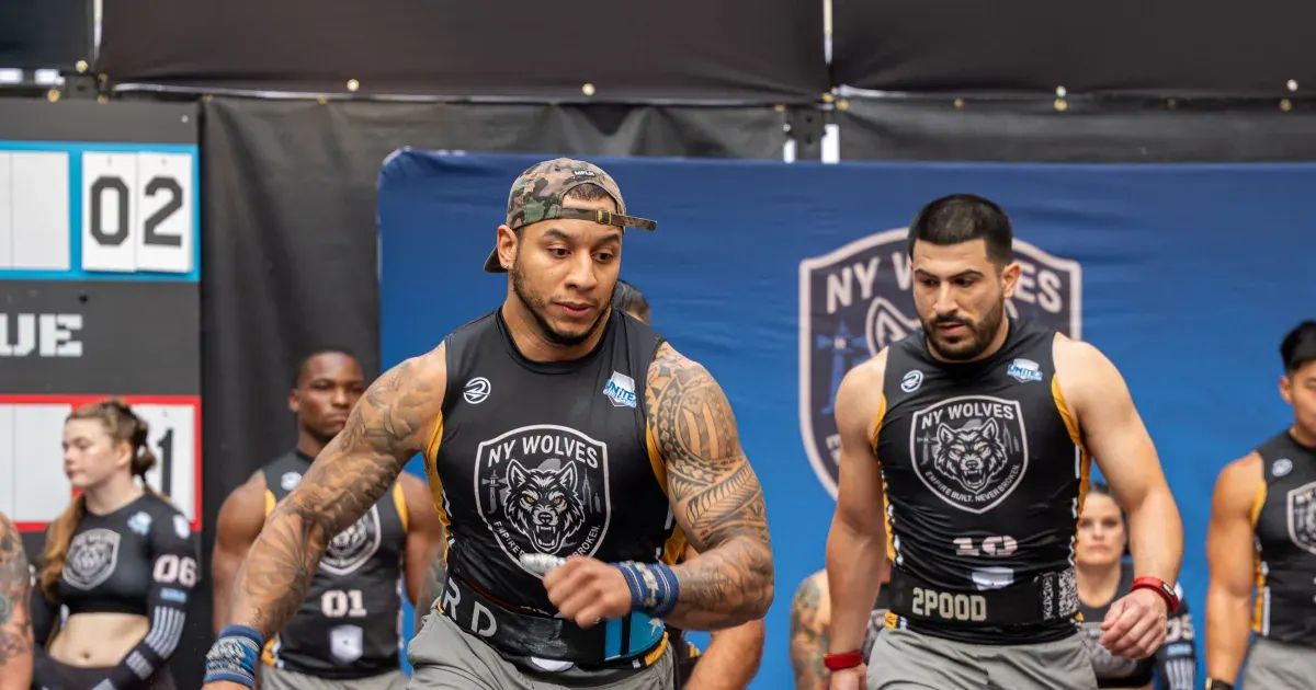 New York Wolves athletes break from the line during United Grid League Week 3 at American Dream.