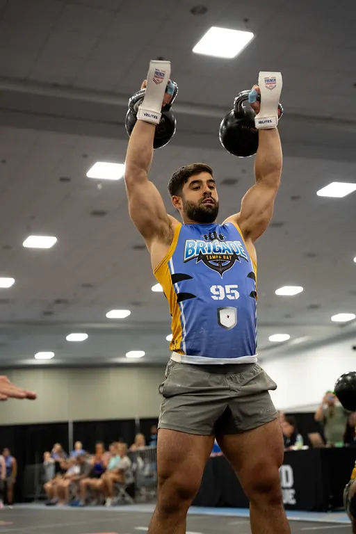 Dan Tai kettlebell clean